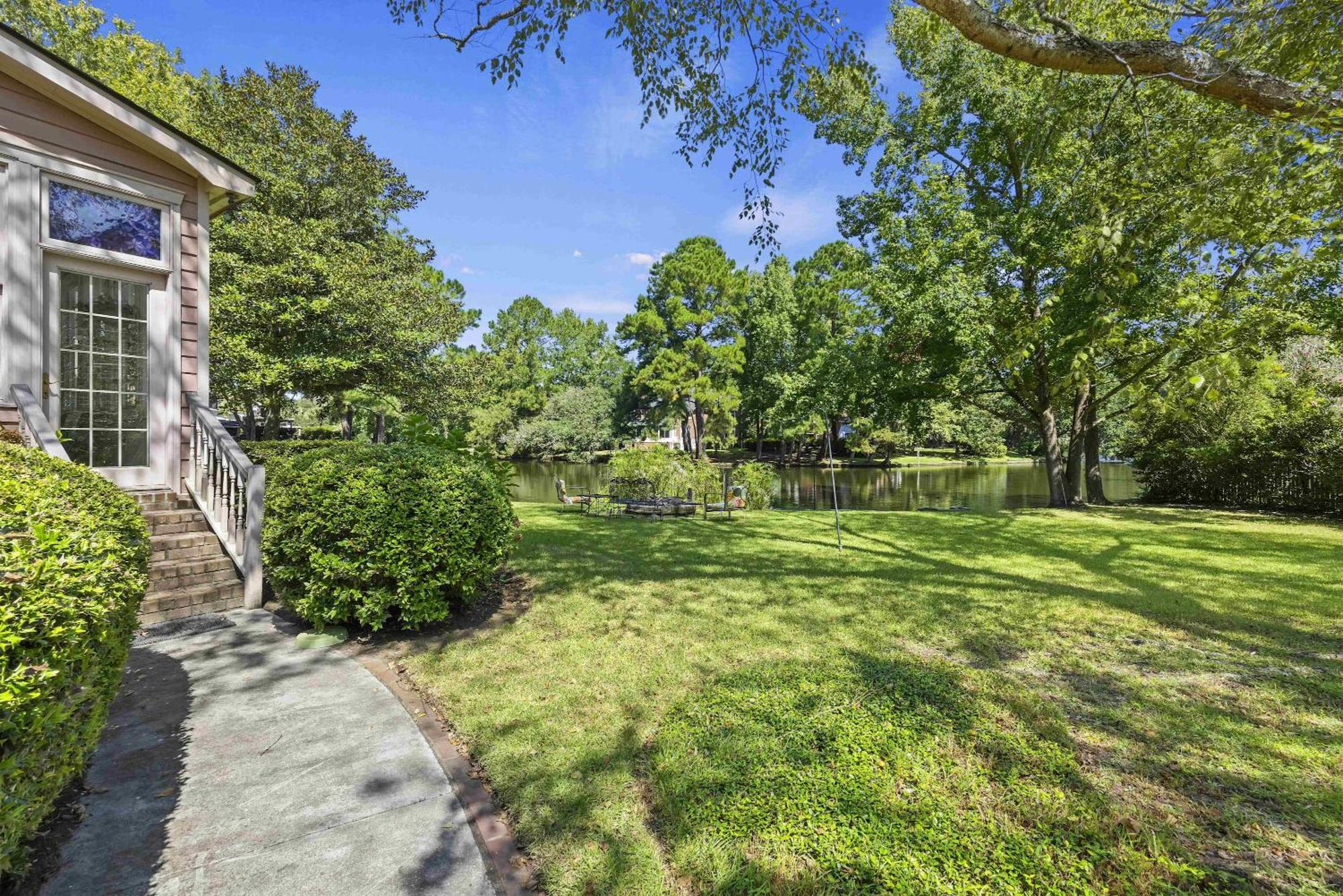 Charming Lakefront Home In Maclaura Hall Charleston Eksteriør bilde